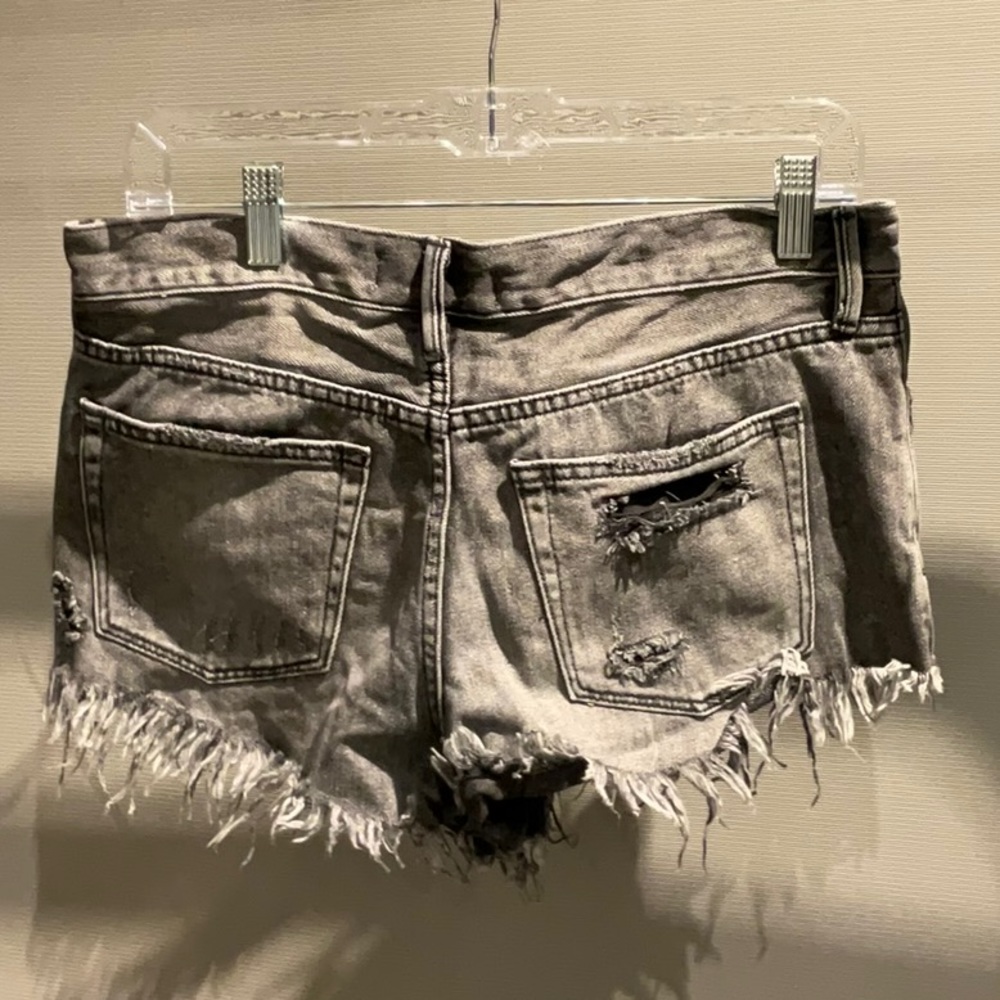 We the Free distressed denim shorts - Picture 2 of 2